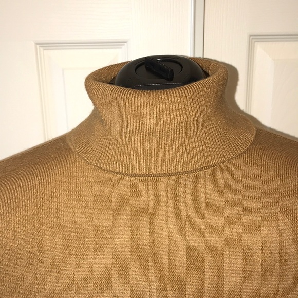 Sweater - Picture 2 of 6